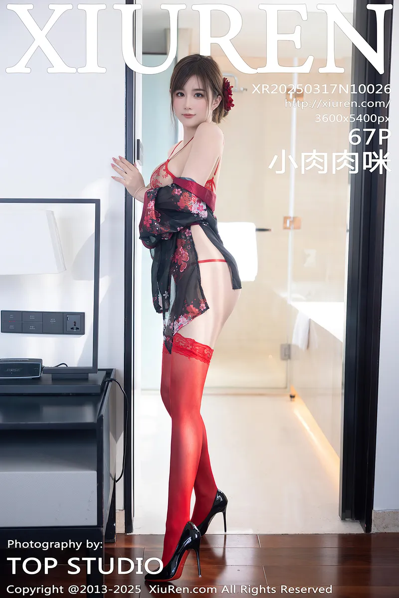 [XiuRen秀人网] NO.10026 模特小肉肉咪性感红色情趣内衣配红色丝袜秀凹凸身材诱惑写真